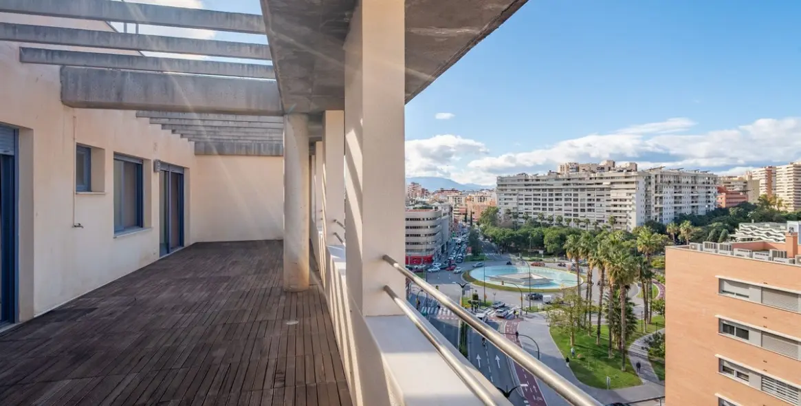 Sale of penthouse in Málaga Centro 16