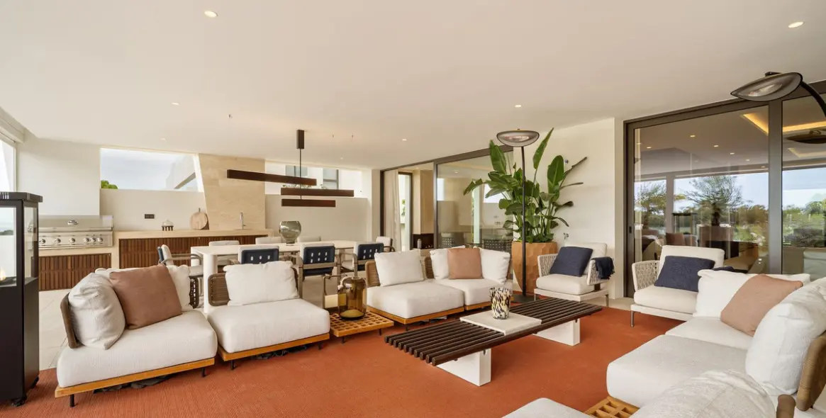 Sale of ground floor apartment in Marbella 10