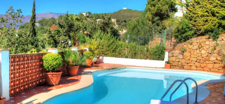 Alquiler a corto plazo de villa independiente en Estepona 0