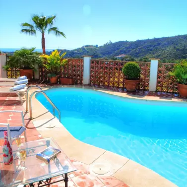 Alquiler a corto plazo de villa independiente en Estepona