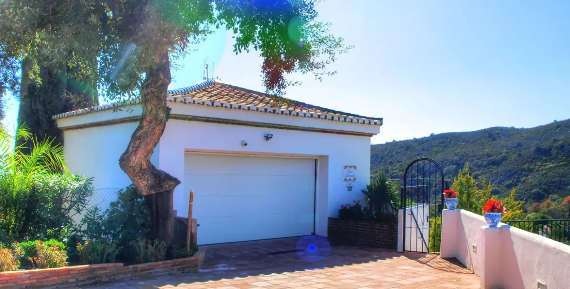 Краткосрочная аренда  отдельно стоящей виллы в Estepona 21