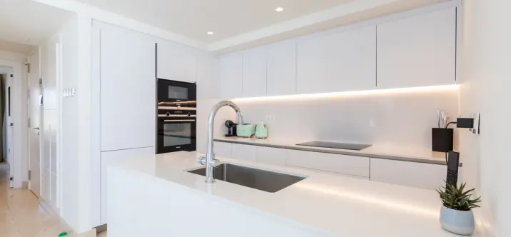 Short-term rent of middle floor apartment in Nueva Andalucía 2