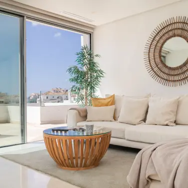 Long-term rent of middle floor apartment in Nueva Andalucía