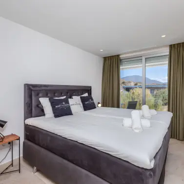 Long-term rent of middle floor apartment in Nueva Andalucía