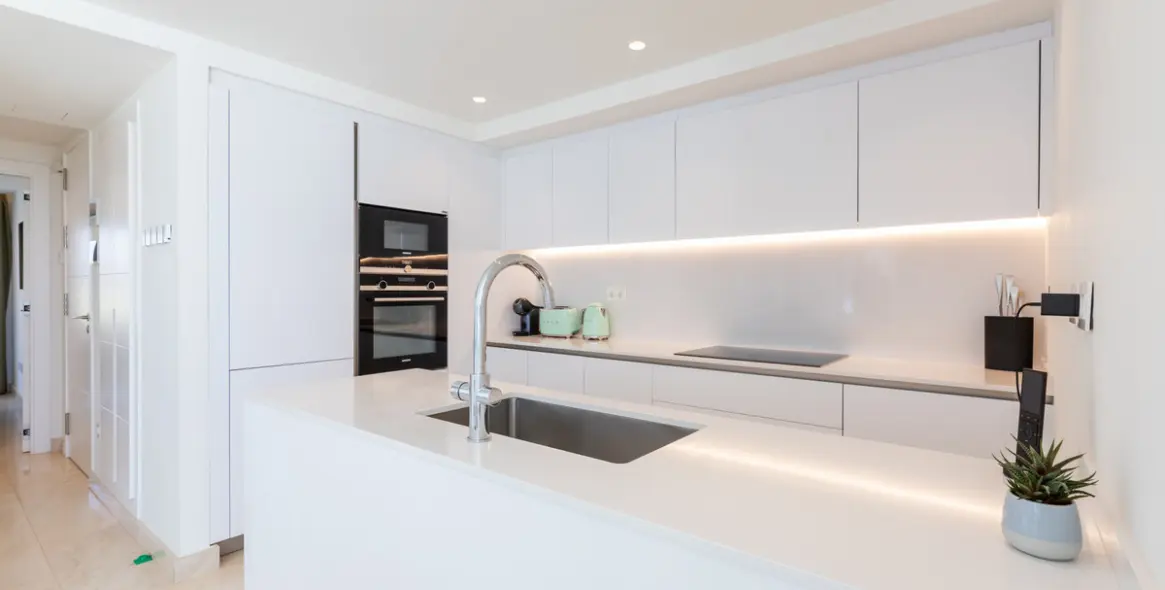 Long-term rent of middle floor apartment in Nueva Andalucía 3