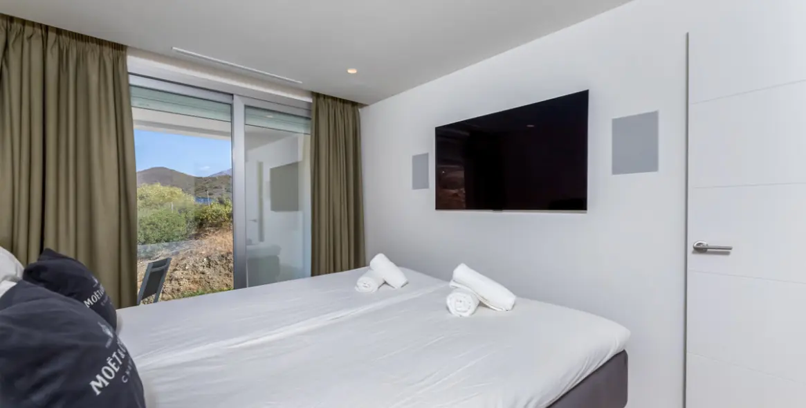 Long-term rent of middle floor apartment in Nueva Andalucía 6