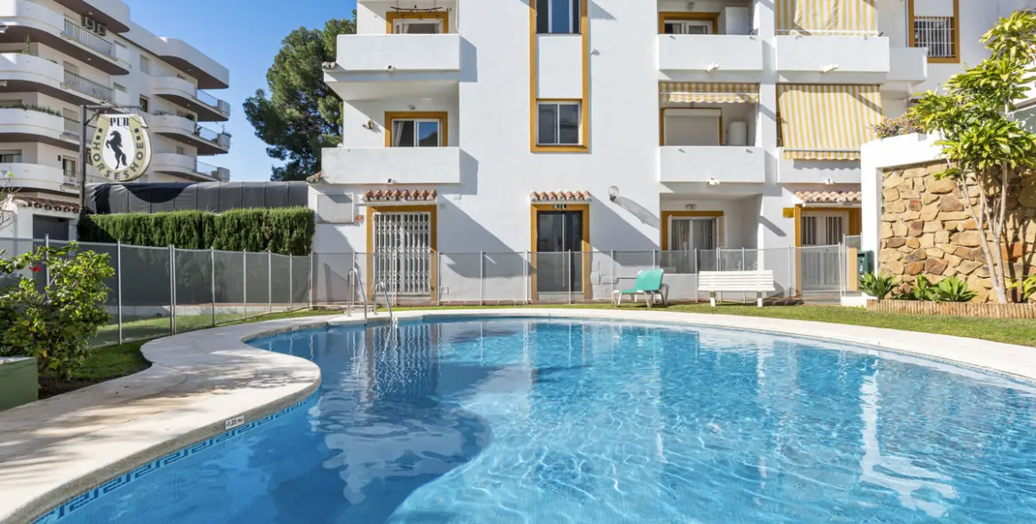 Short-term rent of middle floor apartment in Nueva Andalucía 4