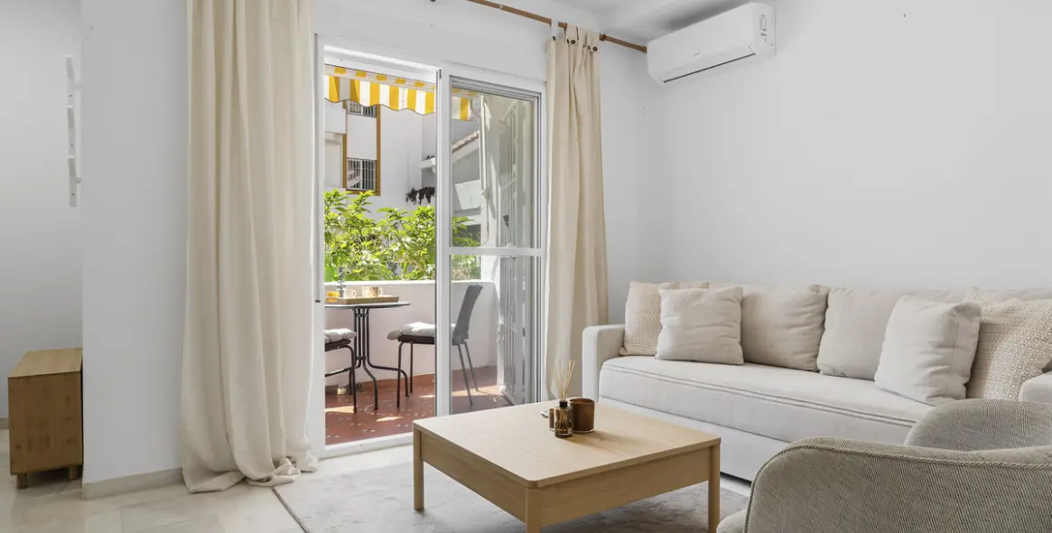 Short-term rent of middle floor apartment in Nueva Andalucía 10