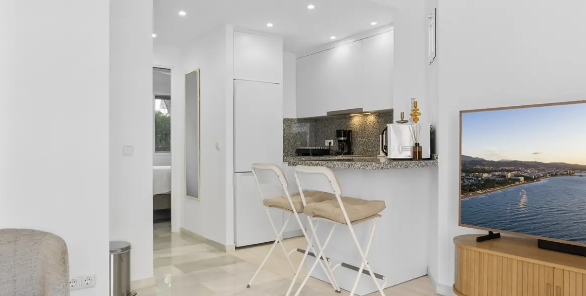 Short-term rent of middle floor apartment in Nueva Andalucía 13