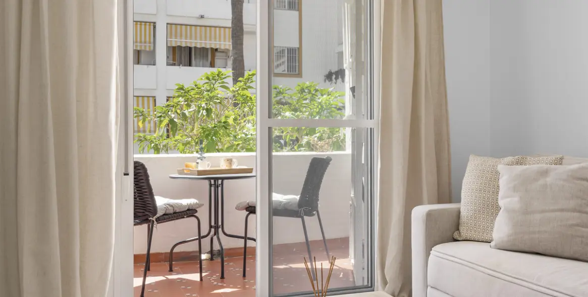 Short-term rent of middle floor apartment in Nueva Andalucía 19