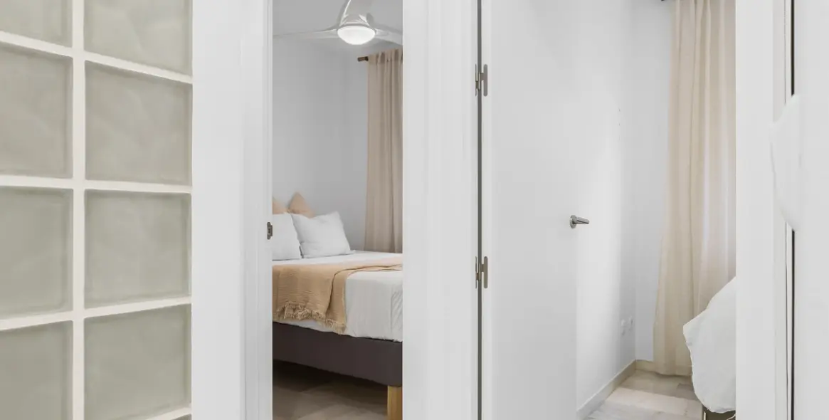 Short-term rent of middle floor apartment in Nueva Andalucía 31