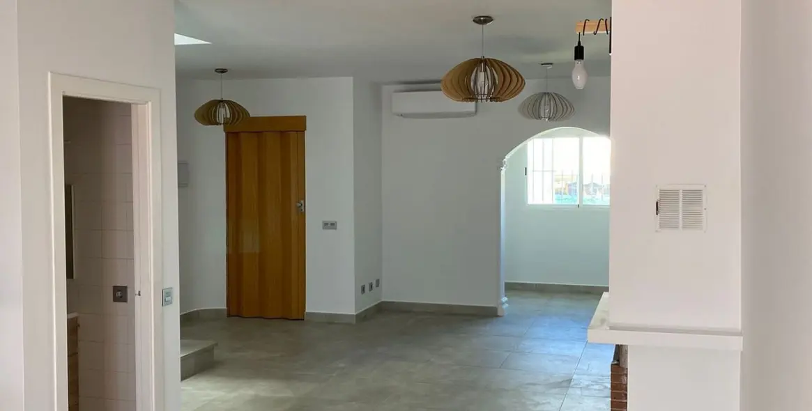 Long-term rent of townhouse in Bel Air 7