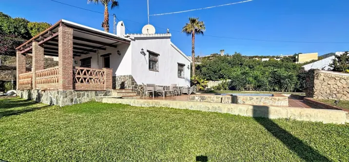 Sale of detached villa in Frigiliana 1