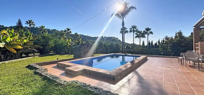 Sale of detached villa in Frigiliana 2