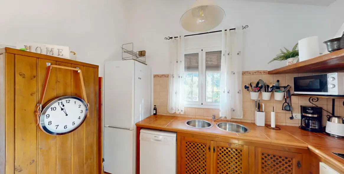 Sale of detached villa in Frigiliana 9