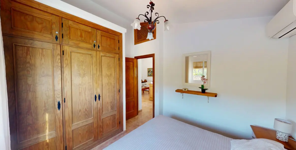 Sale of detached villa in Frigiliana 14