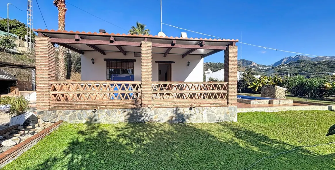Sale of detached villa in Frigiliana 25