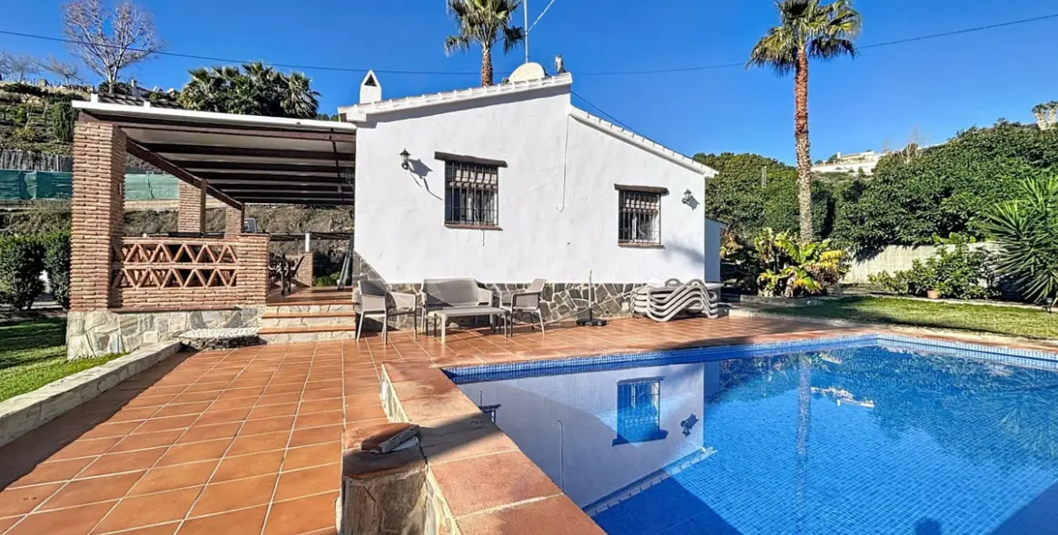 Sale of detached villa in Frigiliana 28