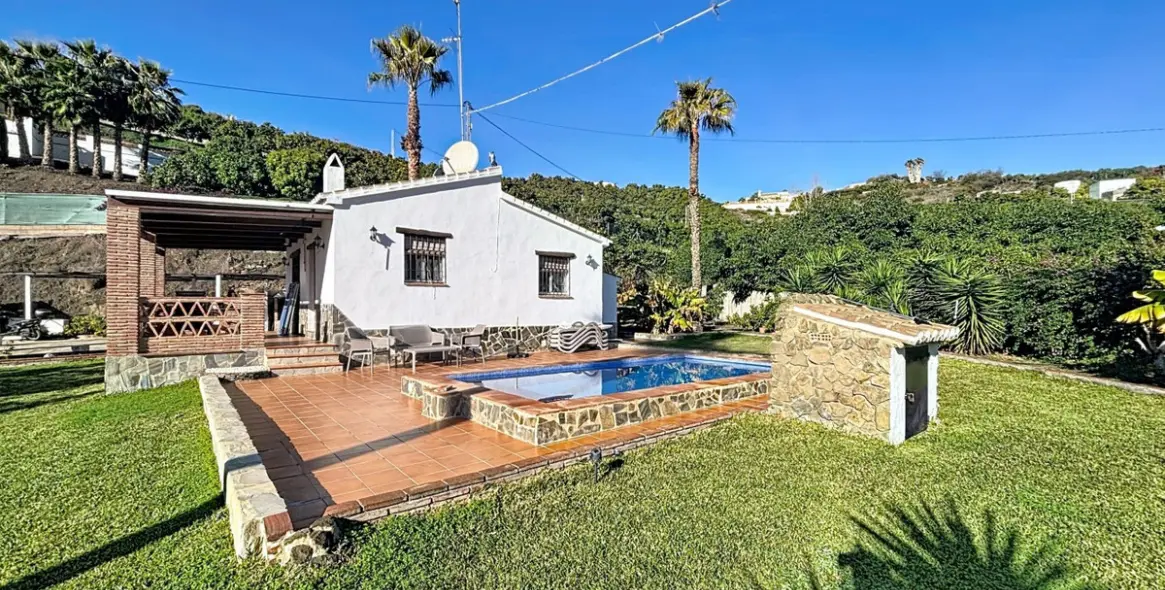 Sale of detached villa in Frigiliana 34