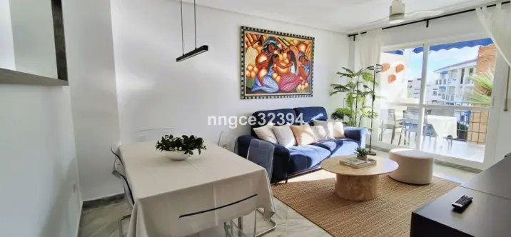 Sale of middle floor apartment in Puerto Banús 2