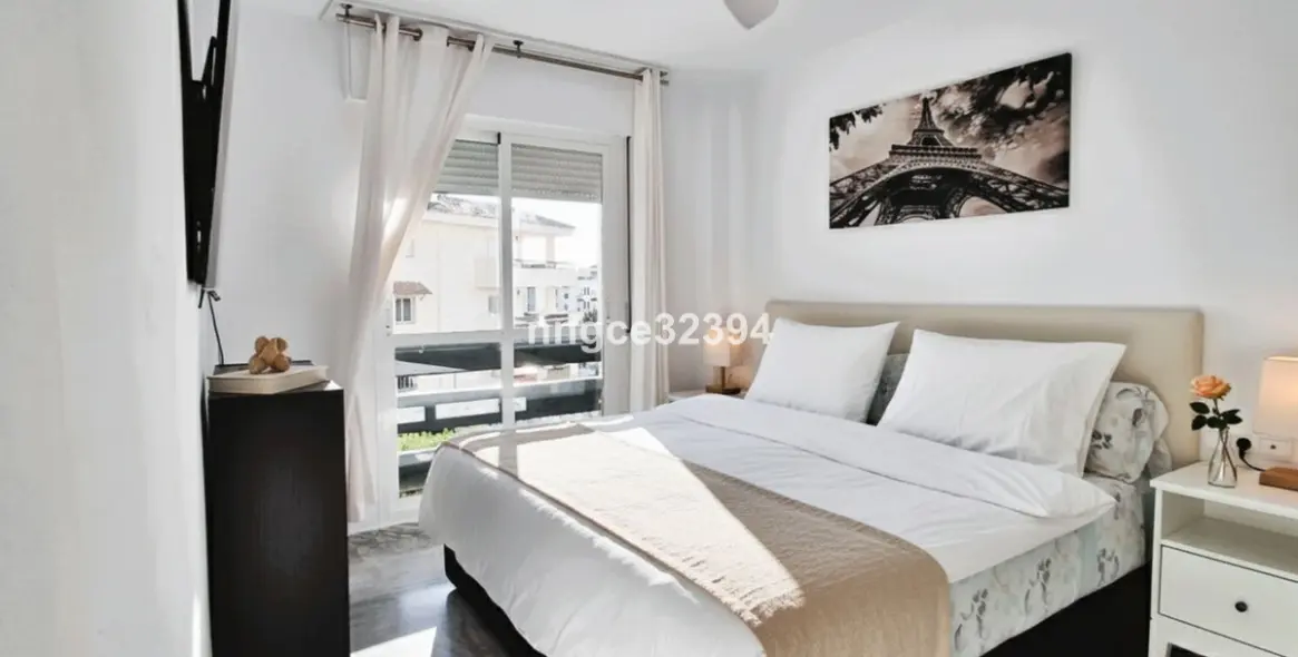 Sale of middle floor apartment in Puerto Banús 6