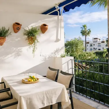 Продажа апартаментов на среднем этаже в Puerto Banús