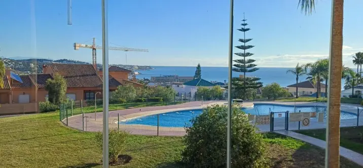 Продажа апартаментов на среднем этаже в La Cala de Mijas 0