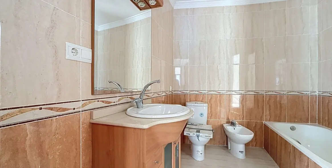 Продажа  отдельно стоящей виллы в Algarrobo 9