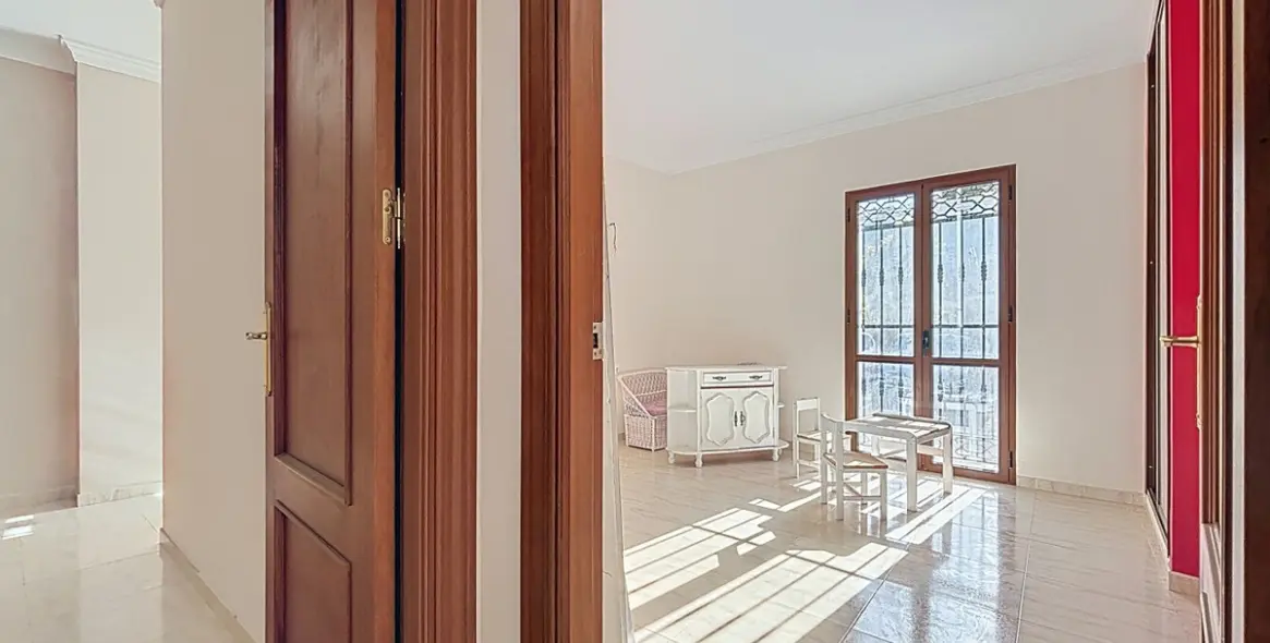 Продажа  отдельно стоящей виллы в Algarrobo 13