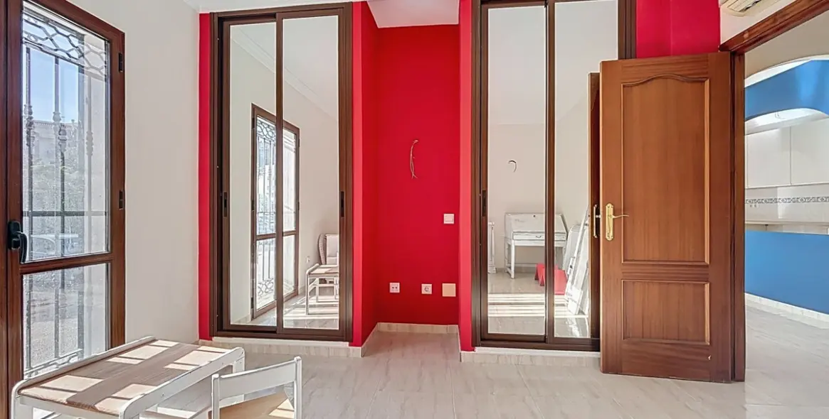 Продажа  отдельно стоящей виллы в Algarrobo 15