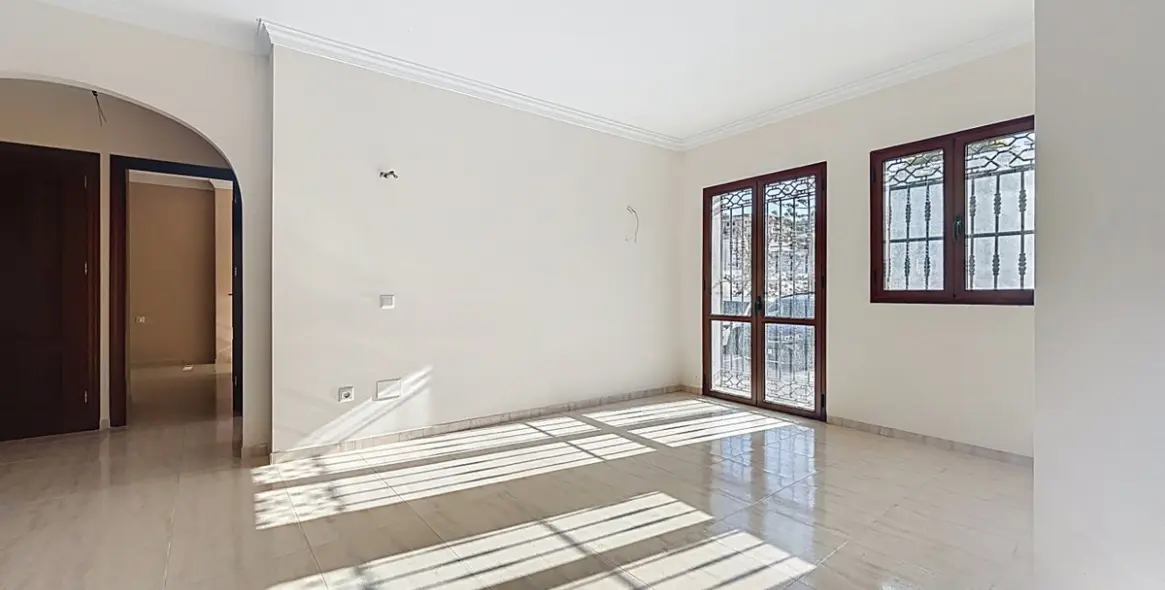 Продажа  отдельно стоящей виллы в Algarrobo 20