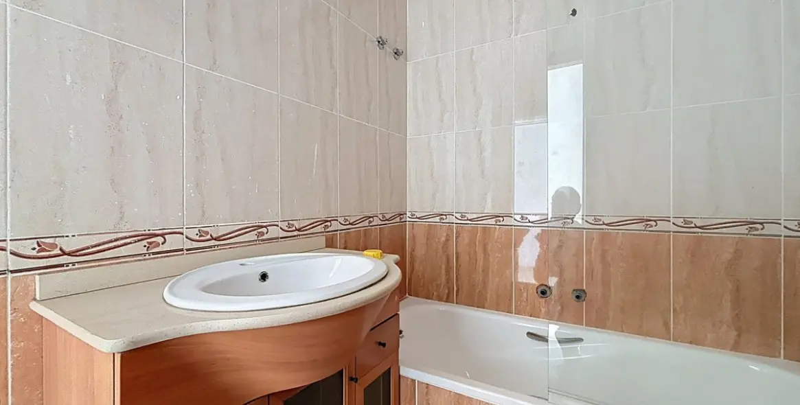 Sale of detached villa in Algarrobo 27