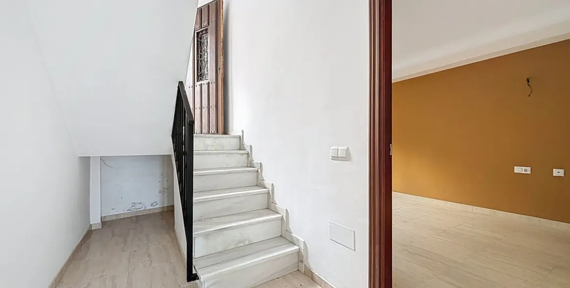 Sale of detached villa in Algarrobo 32