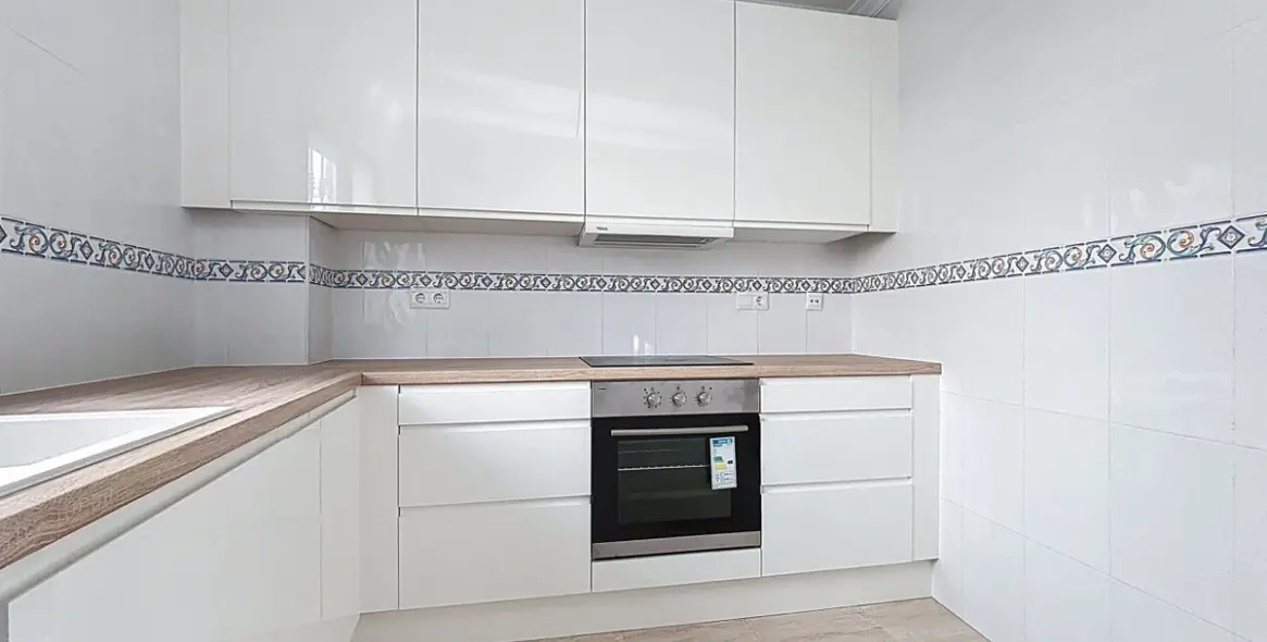 Sale of detached villa in Algarrobo 40