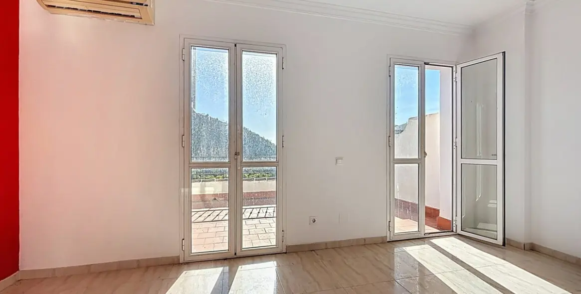 Sale of detached villa in Algarrobo 47