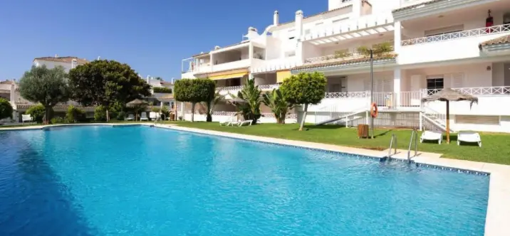 Sale of ground floor apartment in Río Real 0