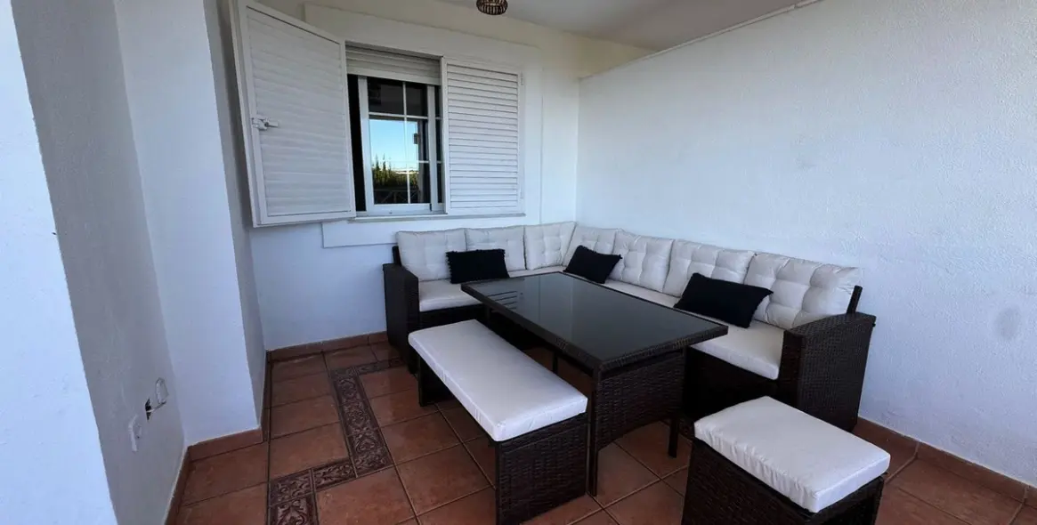 Sale of ground floor apartment in Río Real 5