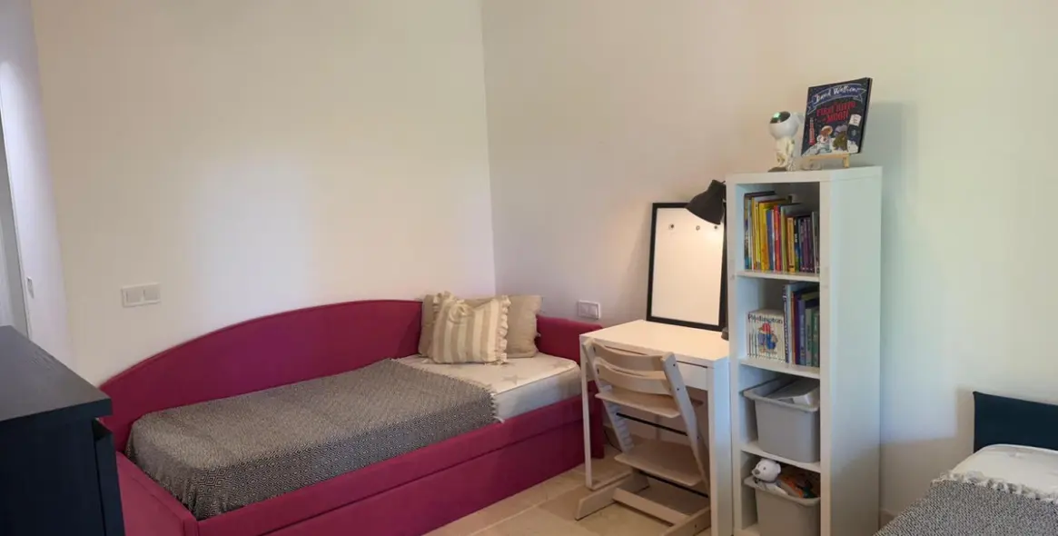 Sale of middle floor apartment in Estepona 9