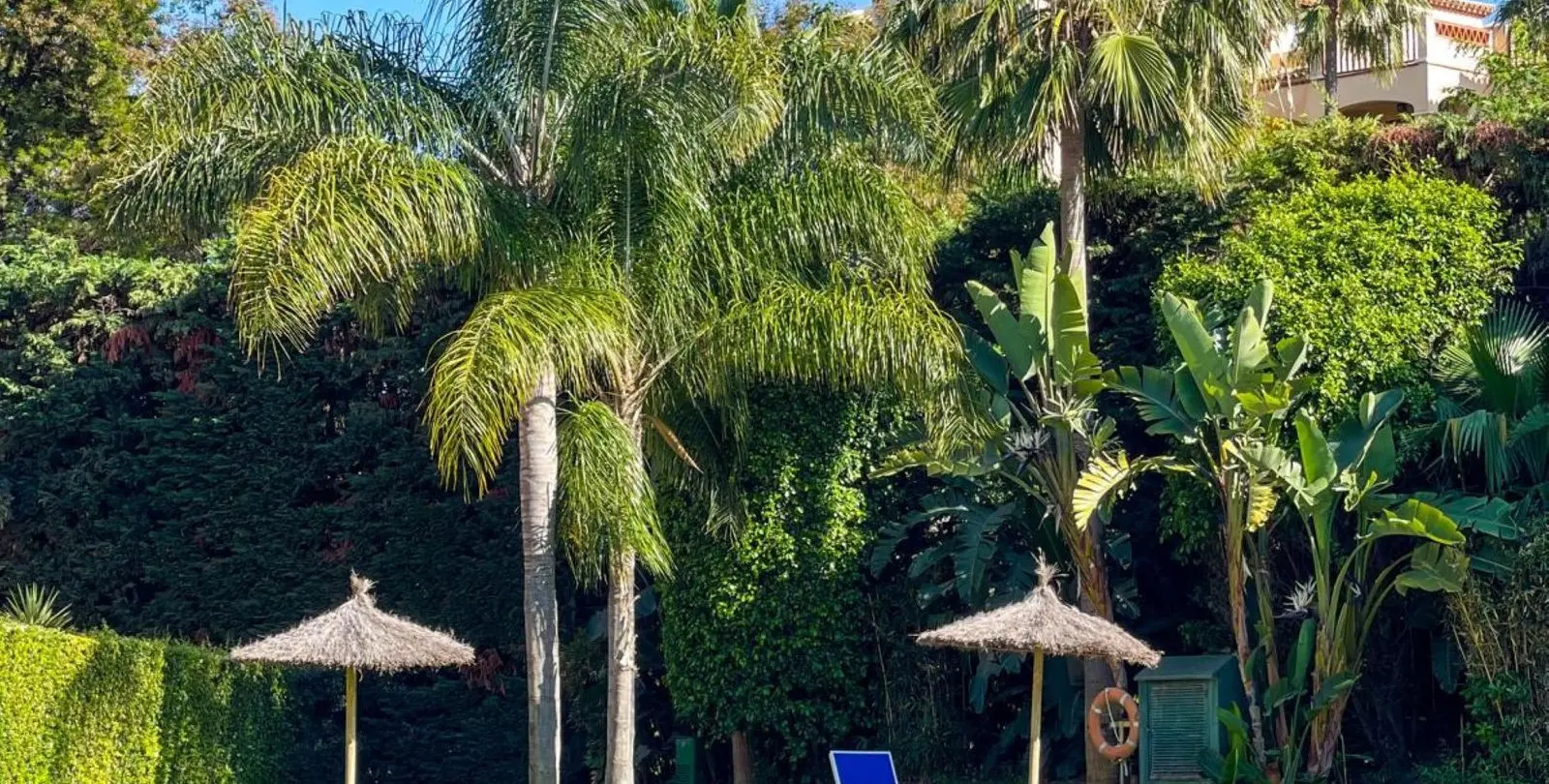 Sale of middle floor apartment in Estepona 4