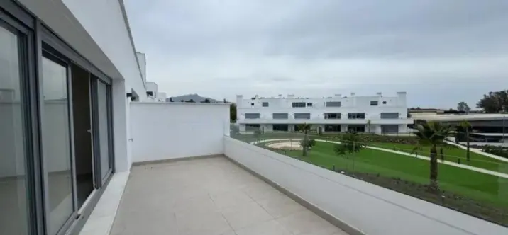 Sale of middle floor apartment in Bel Air 2