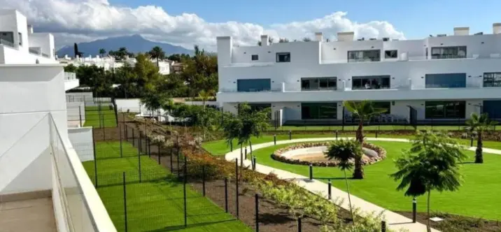 Sale of middle floor apartment in Bel Air 3