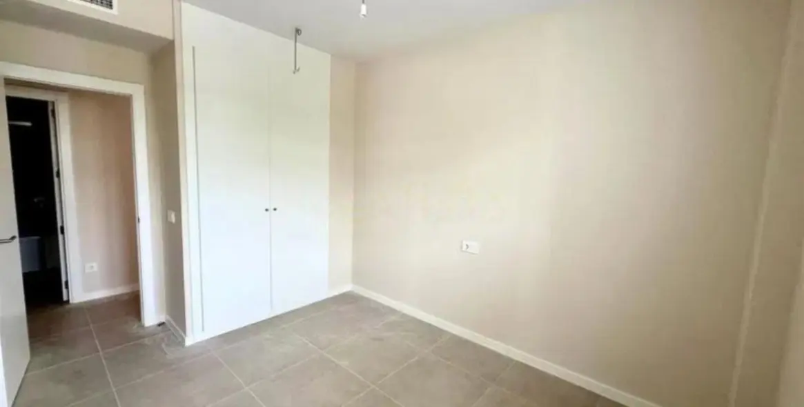 Sale of middle floor apartment in Bel Air 6