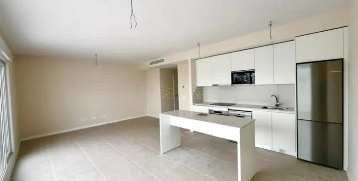 Sale of middle floor apartment in Bel Air 8