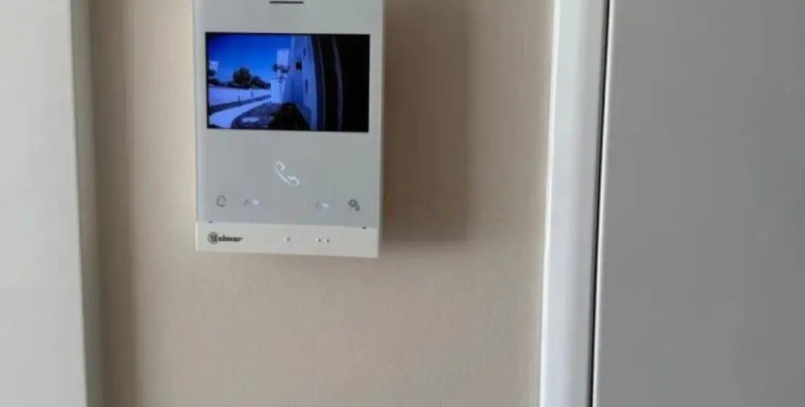 Sale of middle floor apartment in Bel Air 20