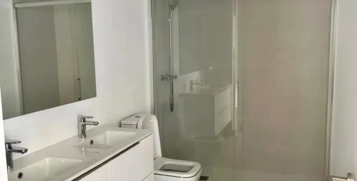 Sale of middle floor apartment in Bel Air 31