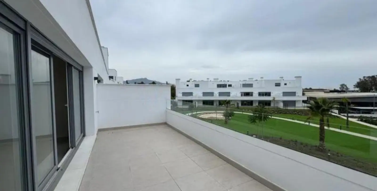 Venta de apartamento en planta media en Bel Air 3