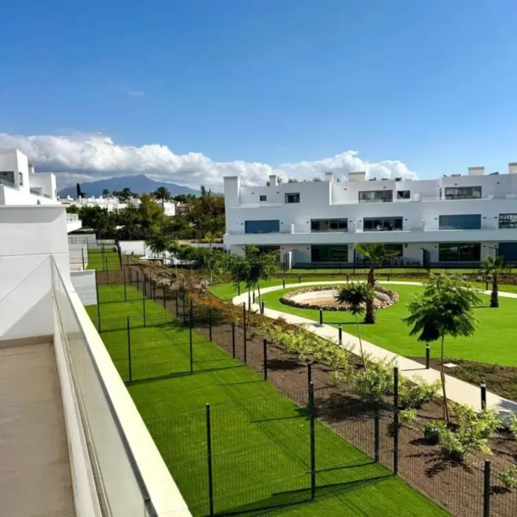 Venta de apartamento en planta media en Bel Air