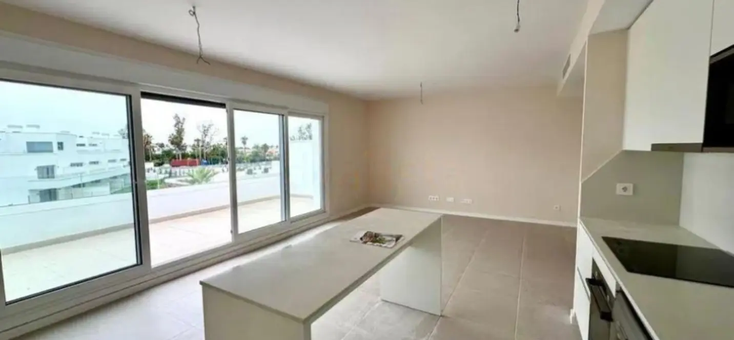 Venta de apartamento en planta media en Bel Air 4