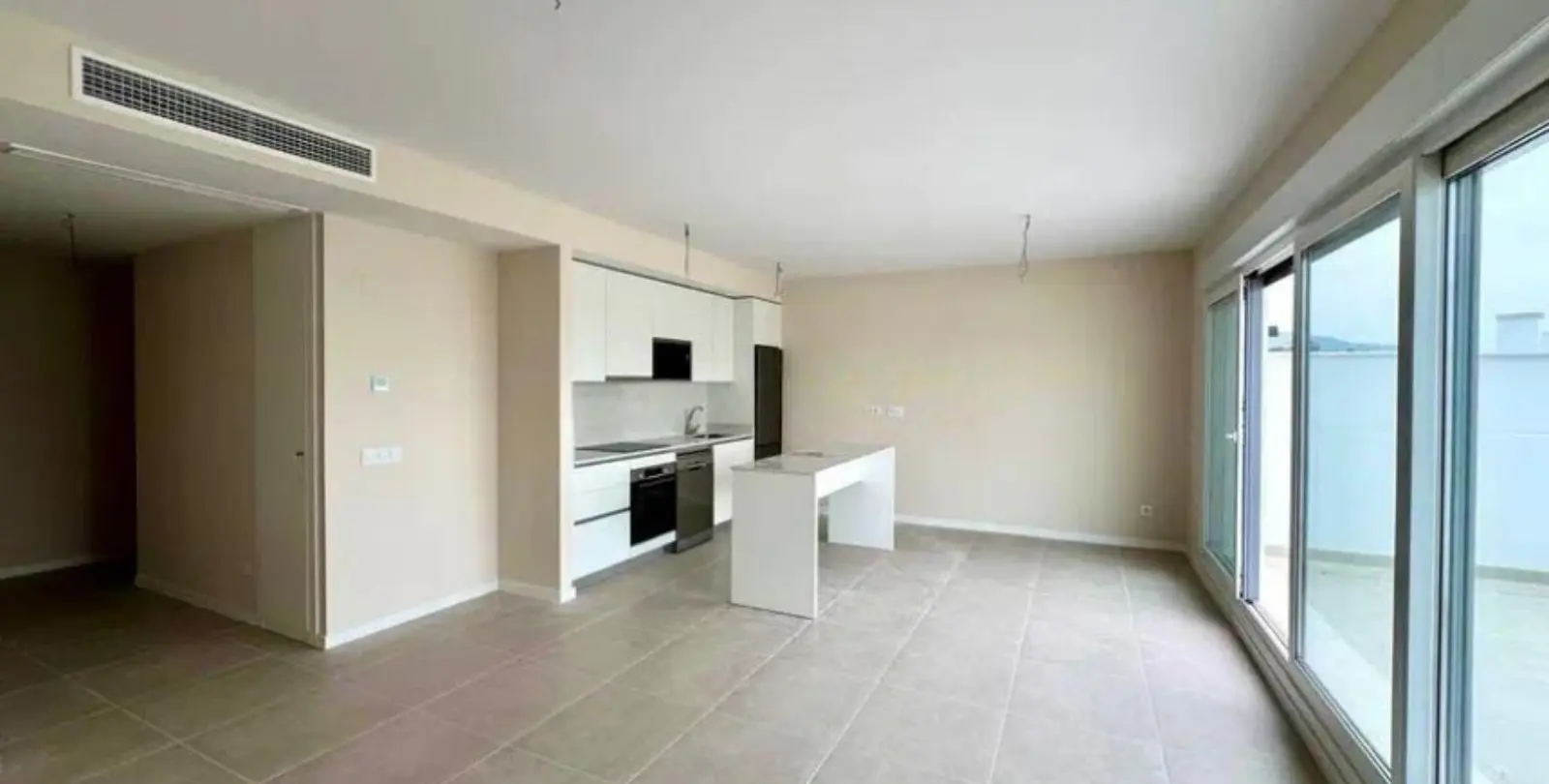 Venta de apartamento en planta media en Bel Air 7