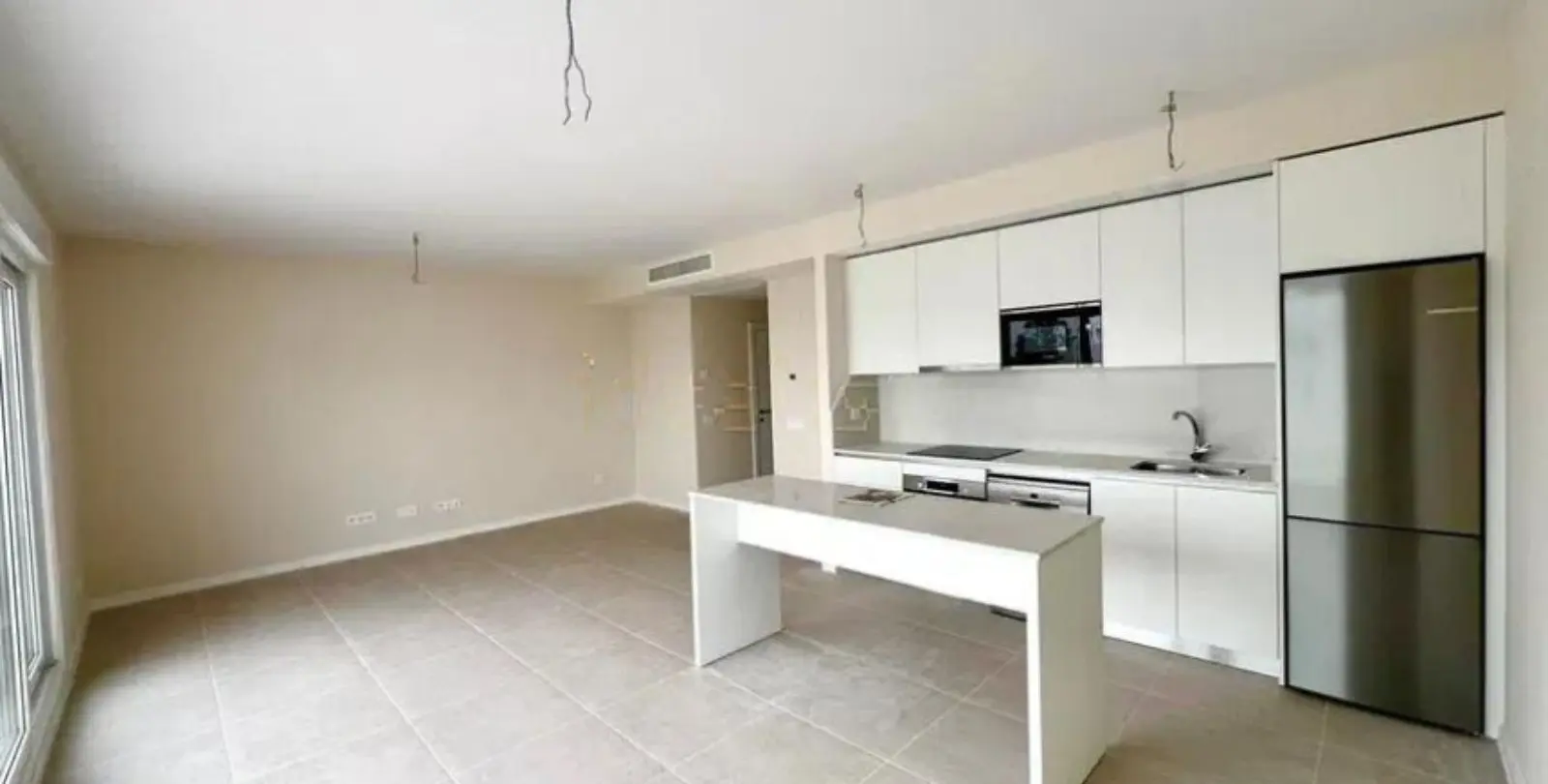 Venta de apartamento en planta media en Bel Air 8